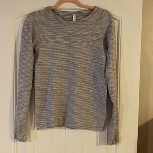 Athleta in motion seamless top size medium